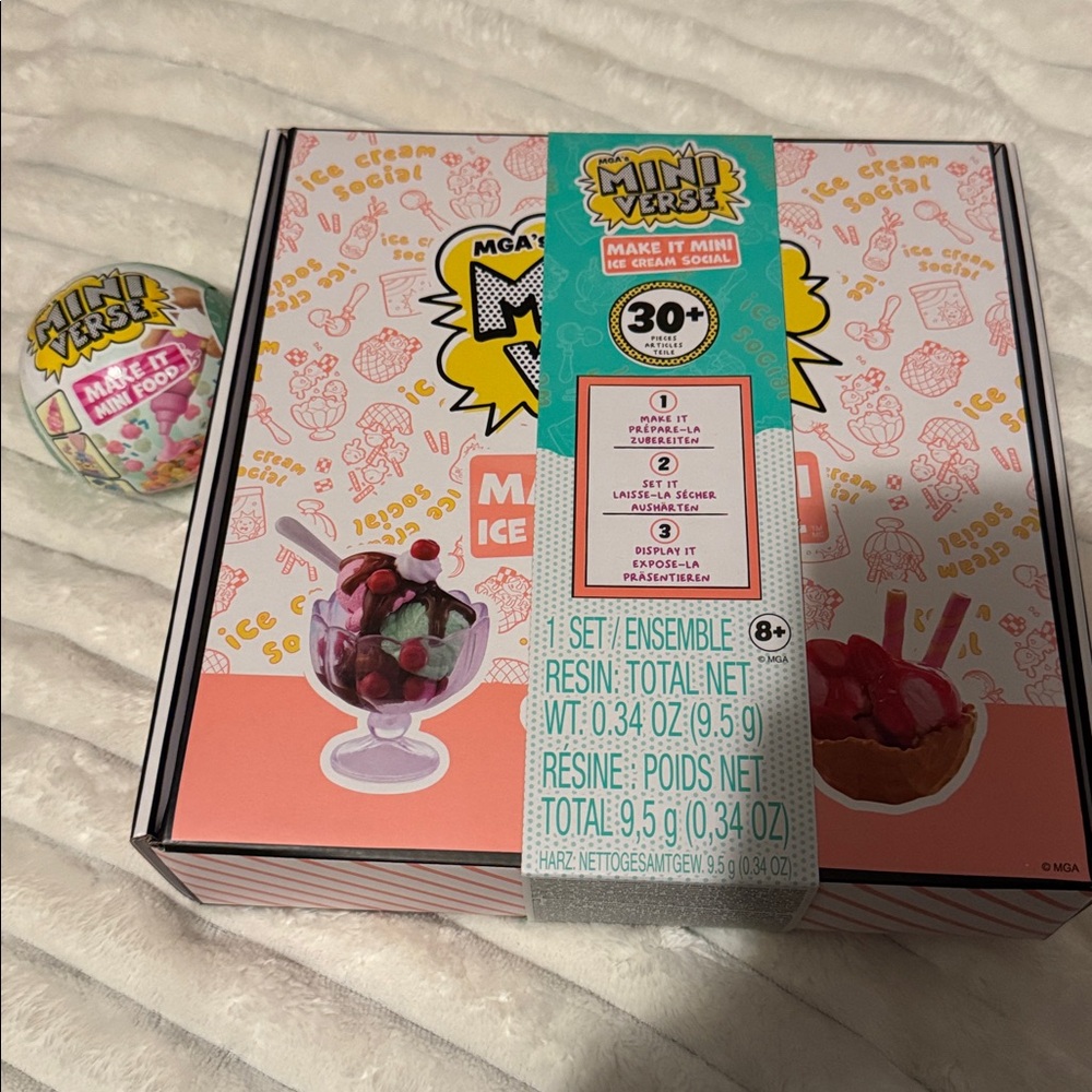MGA’s Mini Verse ice cream social toy kit & mini verse mini food ball NWT